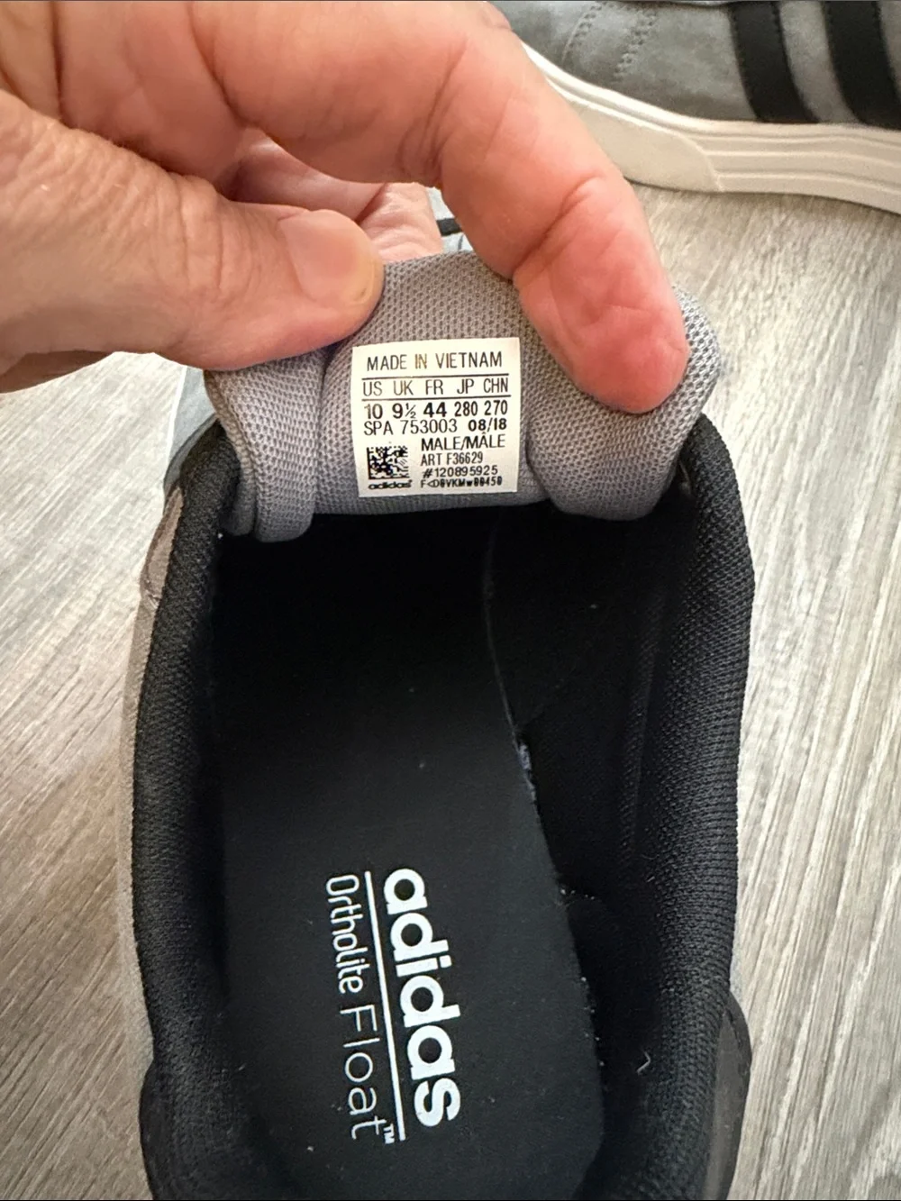 adidas Men’s Gray and Black Classic Low-Top Sneakers